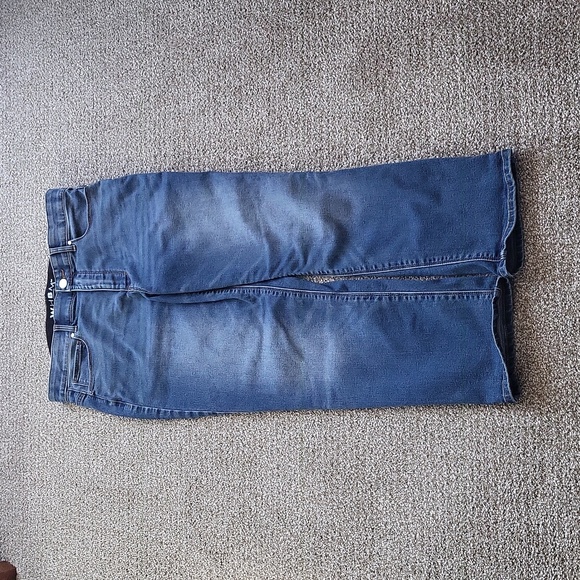 WHBM straight leg jeans NEW style - Picture 2 of 6